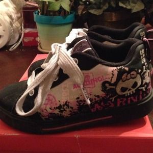 Skull Black & Pink Heelys Roller Skate Shoes