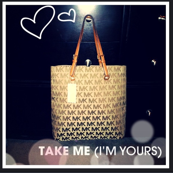 MICHAEL Michael Kors Handbags - Michael Kors Signature Tote