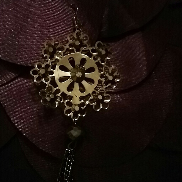 Earring - Picture 2 of 3