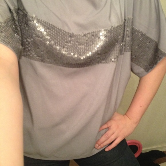 Express Sequin Top - Picture 3 of 3