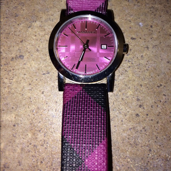 Pink burberry watch !! €authentic€€