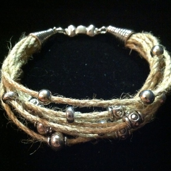 Bracelet