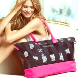 ❗️SOLD❗️Victoria Secret Large Tote