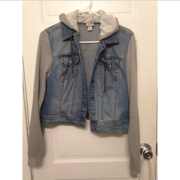 Jean jacket w/ grey sweatshirt hood & sleeves - Picture 1 of 2
