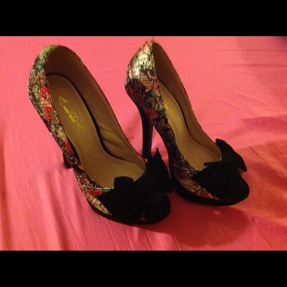 Rockabilly heels - gorgeous!!!  NWOT