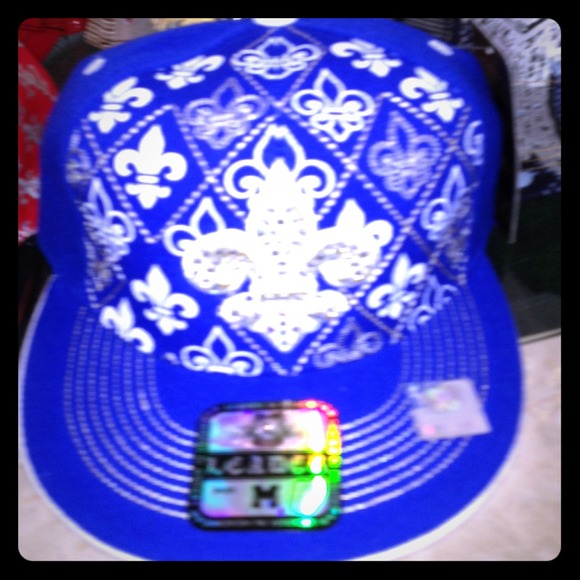 Cap , hat with ringtones and bling bling