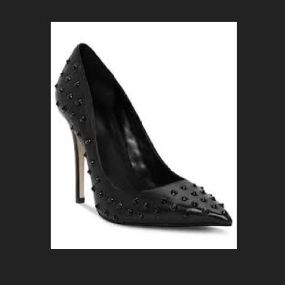 ✨LOOKING FOR THESE TRUTH OR DARE PUMPS!✨