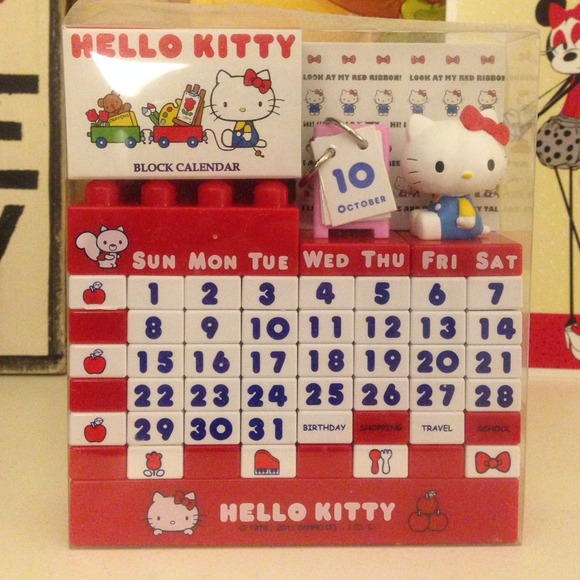 Hello kitty brick calendar