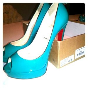 ***traded**Authentic Christian Louboutin lady peep