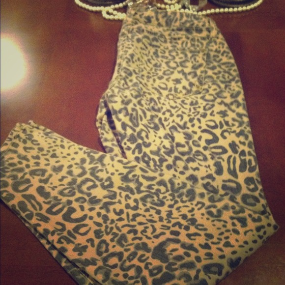 Leopard print skinnys!