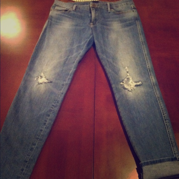 Cropped light washed skinnys!