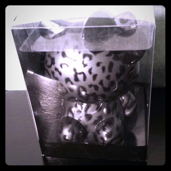 @ reserved  New Hello kitty "Wild" leopard makeup