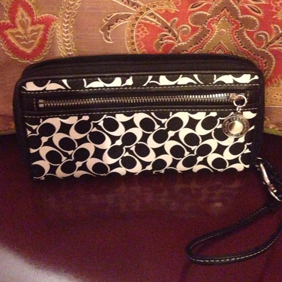 💯 Authentic coach wallet