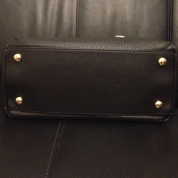 100% NWT Michael Kors Large Harper East West Tote - Picture 4 of 4