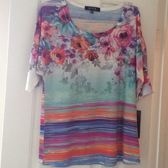 Women's tshirt
