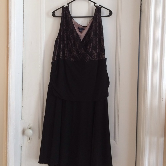 Brand new Chaps size 24 lace and black dress - Picture 1 of 3