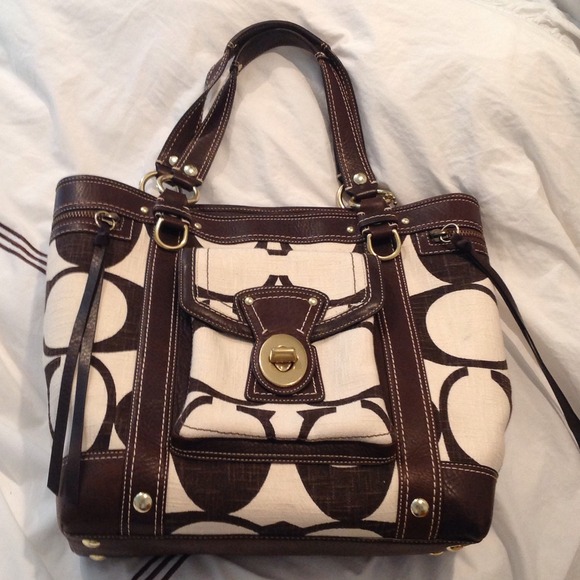 Coach signature tote