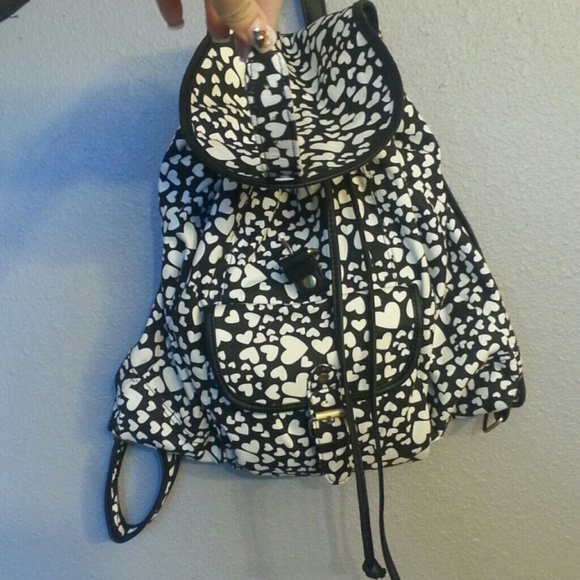 Heart backpack - Picture 2 of 3