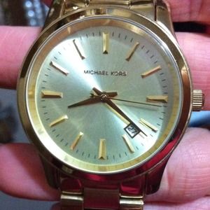 ⚡️FLASH SALE ⚡️Gold Michael Kors watch