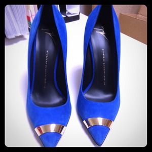 💙💙💙 I got the blues! Just sharing not for sale