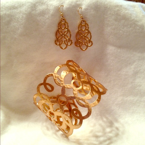 Brighton "Cleopatra" gold cuff & earrings