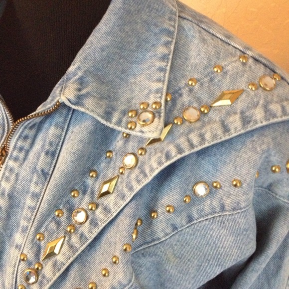 Vintage Oversized Denim Jacket - Picture 2 of 4