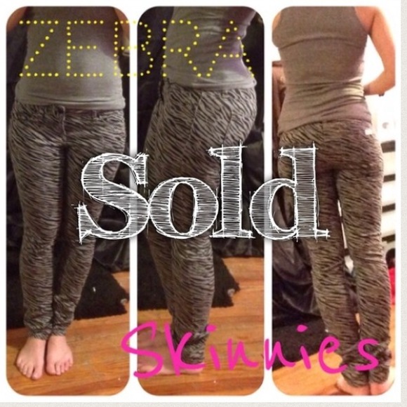 Gray Zebra Print Skinny Jeggings