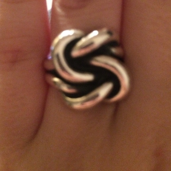 James Avery Bold Lovers Knot Ring
