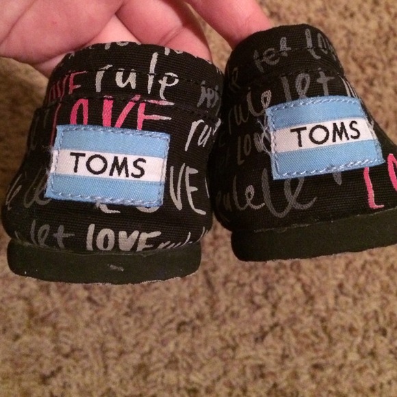 Toms shoes - Picture 2 of 2