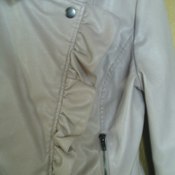 Jacket - Picture 3 of 4