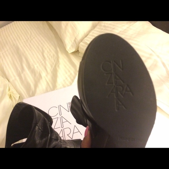 Cinzia Araia peep toe wedge bootie beautiful!!!! - Picture 3 of 3
