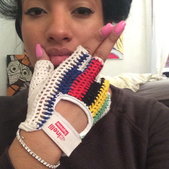 Supreme Gloves - Picture 1 of 1