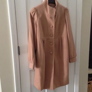 Maternity coat. Size small. never worn.