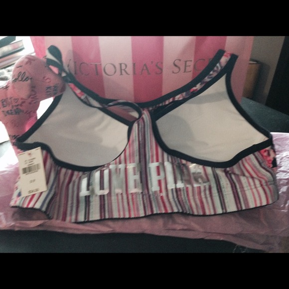 Victoria Secret yoga bra - Picture 2 of 3