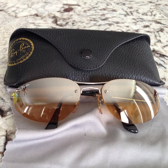 "Sold" Authentic Ray-Ban - Picture 3 of 4