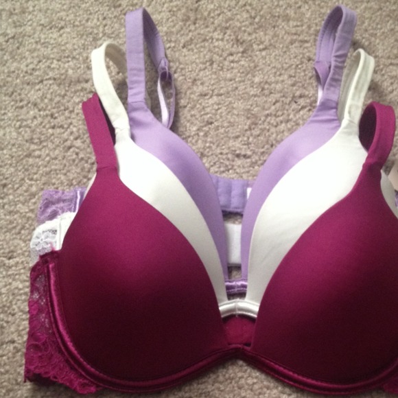 3 Bras size 34B