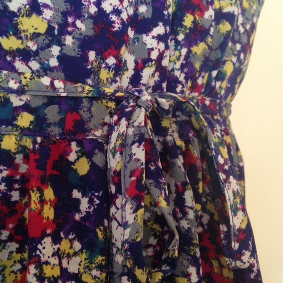 Spring dress - Picture 3 of 4