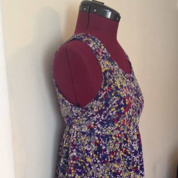 Spring dress - Picture 4 of 4