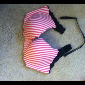 Victoria's Secret Sexy striped convertible bra