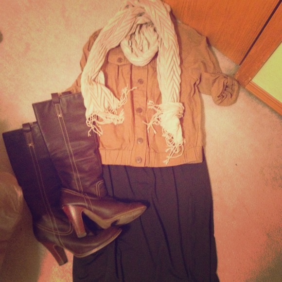 💢sold💢Black knew length Skirt