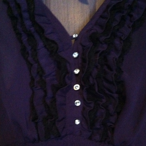 Purple blouse, IZ Byer, Juniors Medium - Picture 2 of 2