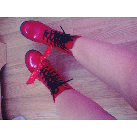 OMG SALE 😮 RARE Bright Red MJ Dr. Marten Heels 🌹