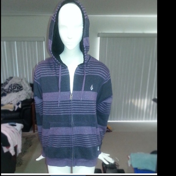 Sold Mens Volcom brand jacket