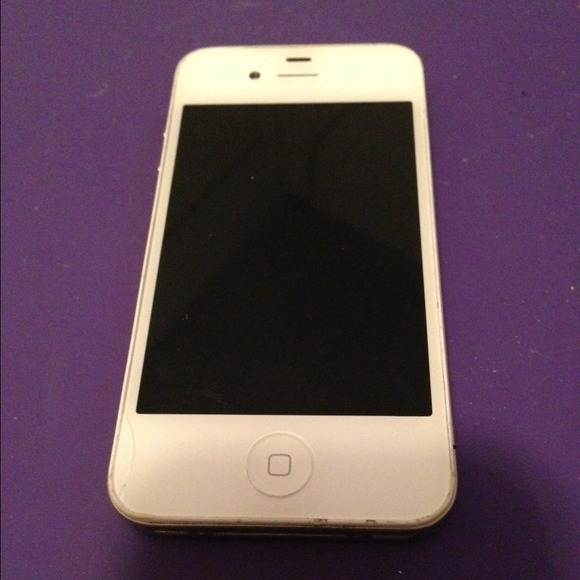 ❌SOLD ON CRAIGSLIST❌iPhone 4S