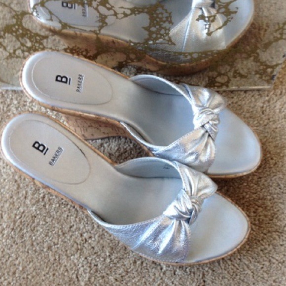 Just Reduced!! NIKKI Wedge.  Mark Down 😄 - Picture 4 of 4