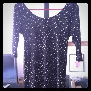 Black and white tunic dress