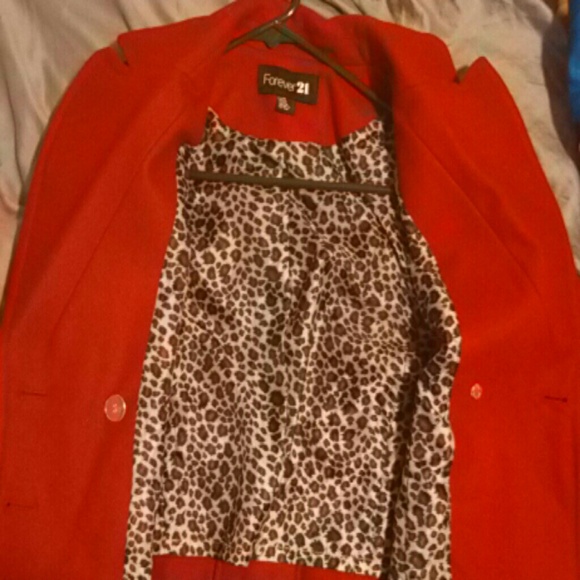 Red jacket - Picture 2 of 3