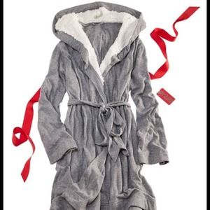Aerie Heather Grey Hooded Robe