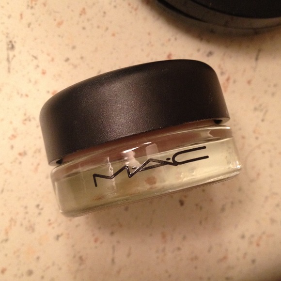 MAC Paint Pot in Painterly