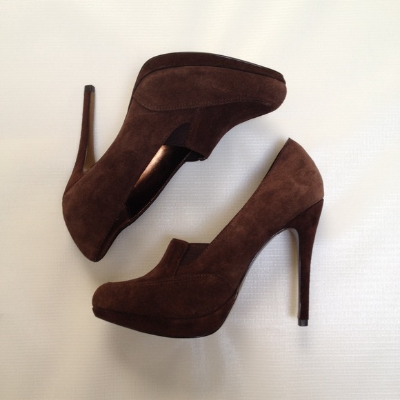 Charles David Brown Suede Heels - Picture 4 of 4